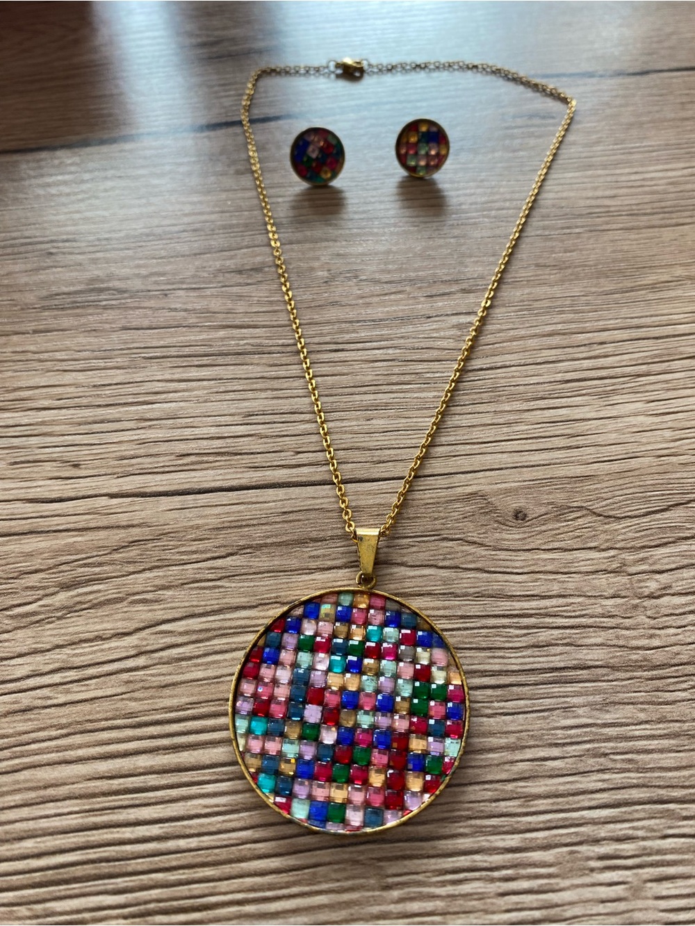 Gold-Tone Multicolor Mosaic Round Pendant Necklace and Stud Earrings Set